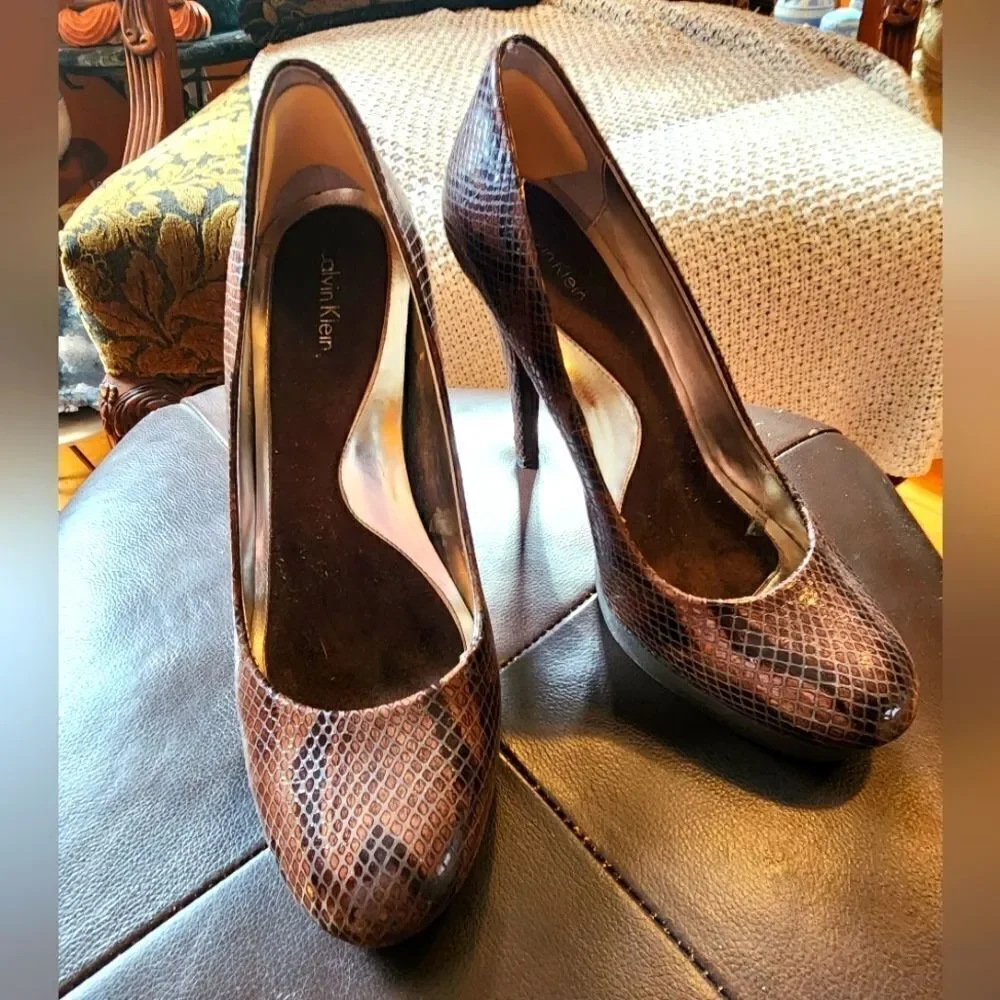 Calvin Klein Sydney Mosaic Snake Print Pumps size 7.5